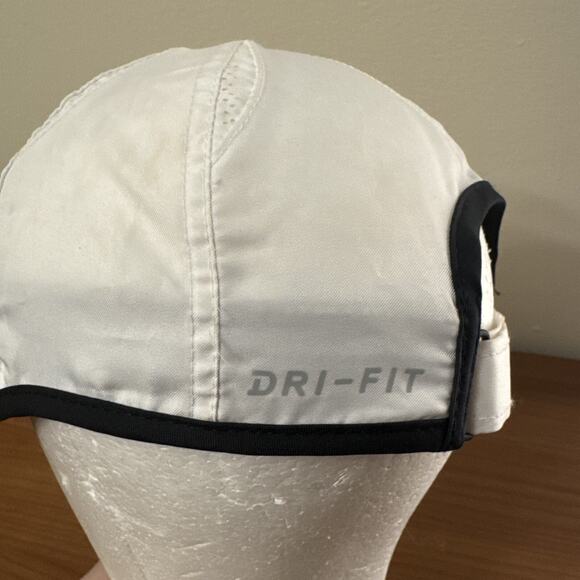 Nike Hat Cap Strap Back White Black Swoosh Featherlight Golf Tennis Running - Picture 5 of 13
